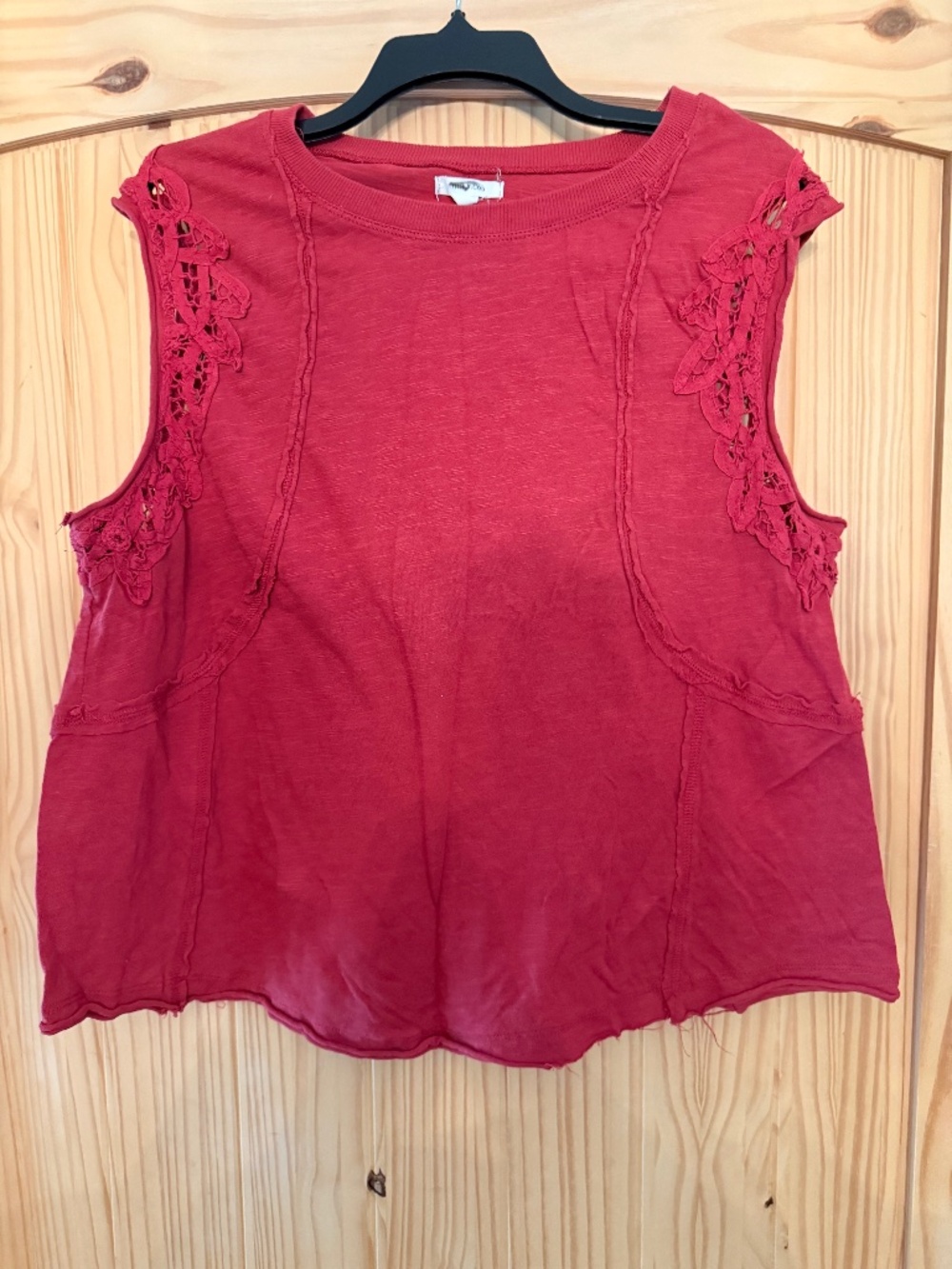 Maurices lace embroidery sleeveless top NWOT